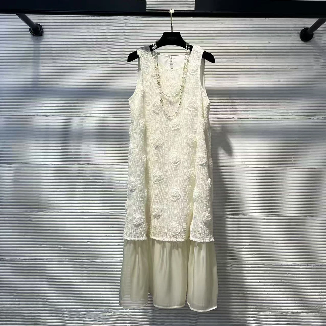 DY 25夏季无袖针织镂空连衣裙气质显瘦法式设计感款背心裙A26