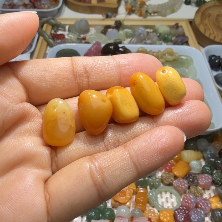 和田玉未镶嵌珠宝半成品