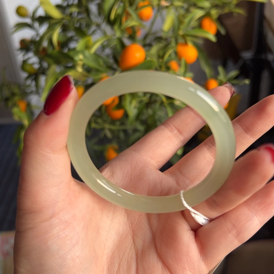 和田玉手镯未镶嵌月**盐