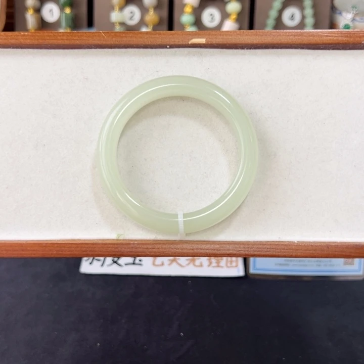 东陵石未镶嵌手镯圈口55.8