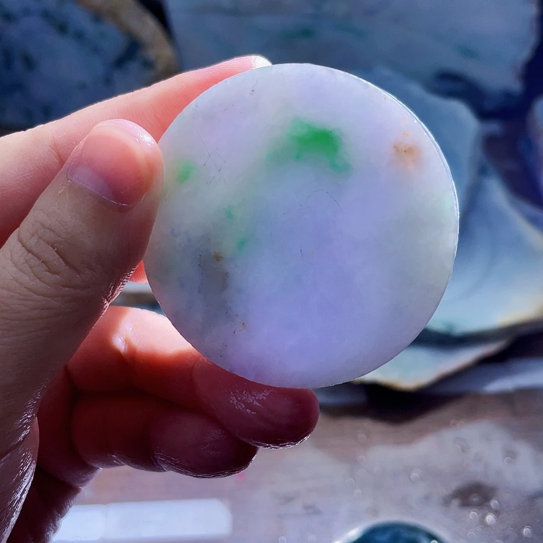 翡翠未镶嵌颈饰毛料35