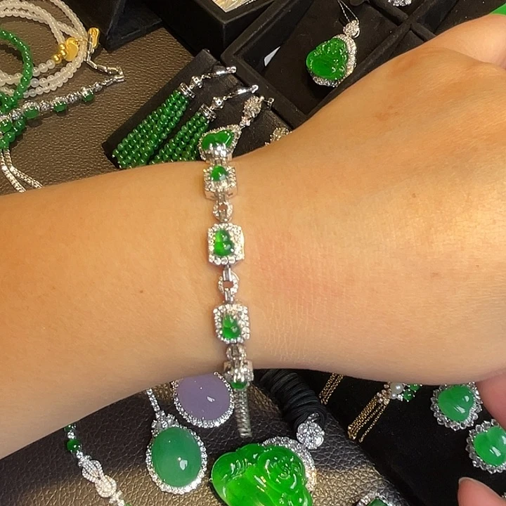 翡翠18K金镶嵌耳饰手链