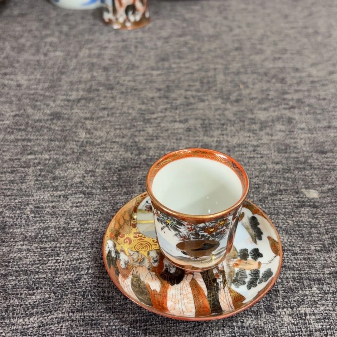 瓷片非常好看的花瓶 