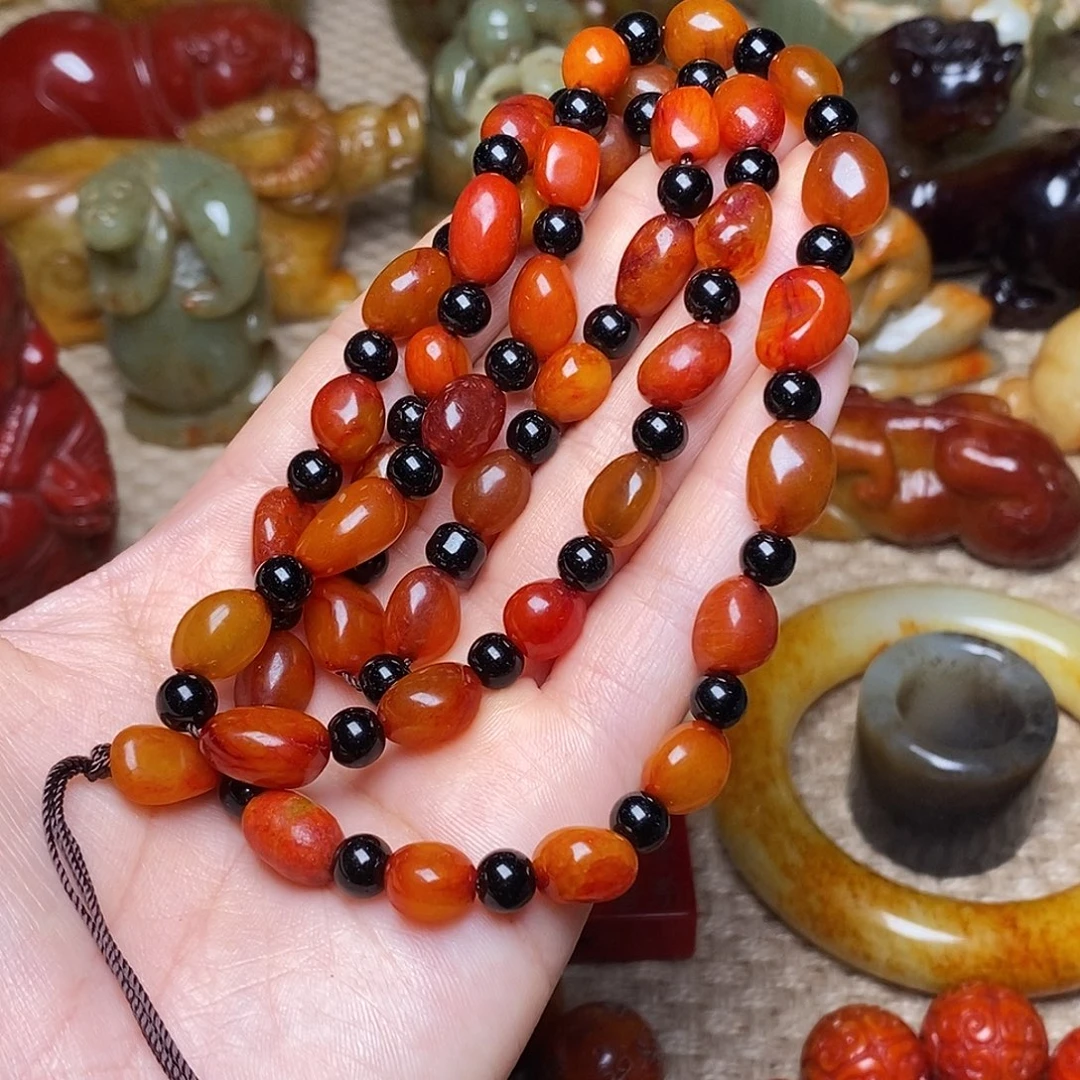 蛇纹石玉未镶嵌颈饰