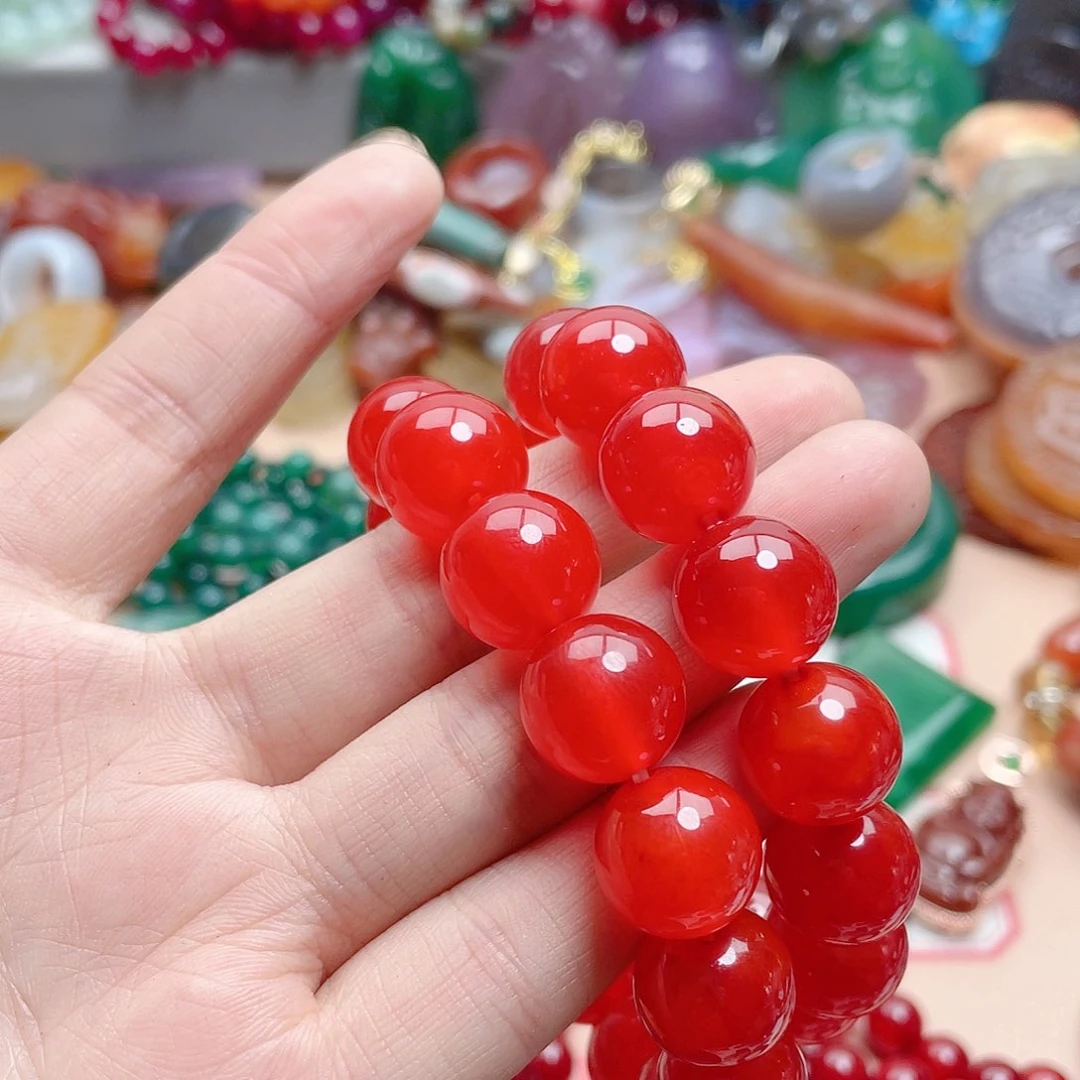 玛瑙/玉髓颈饰合金不**衷