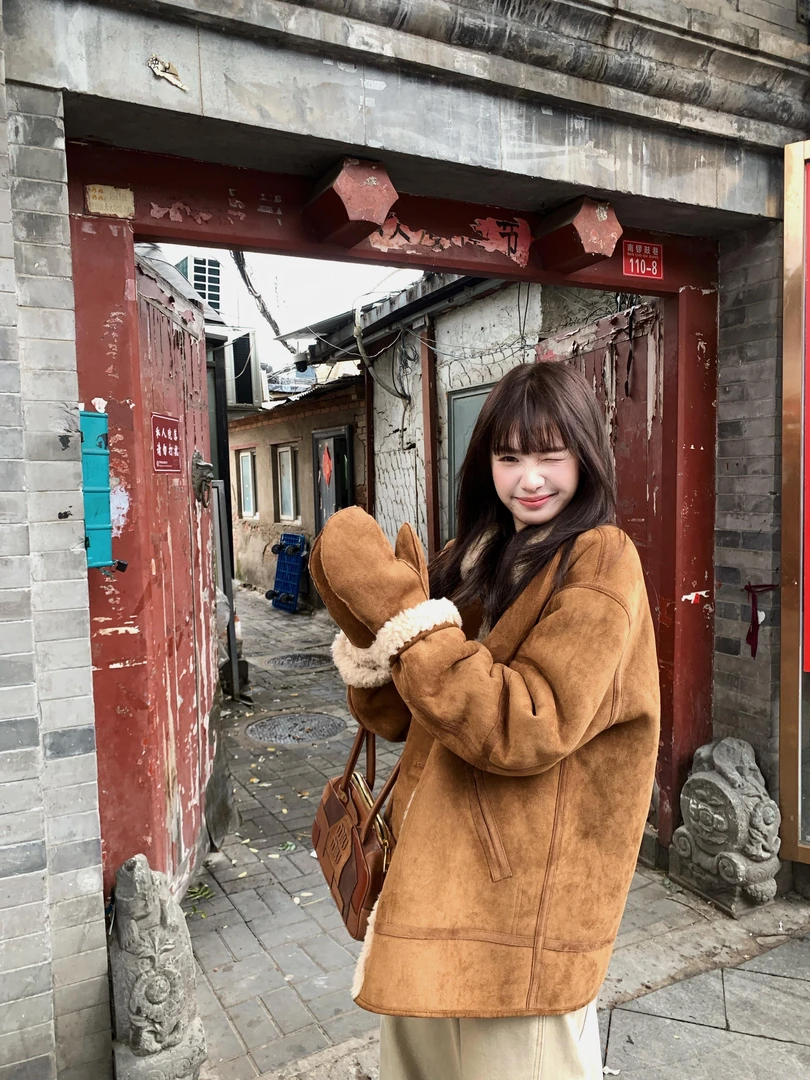 布兰妮北海道初雪仿羊羔毛翻领两面穿皮毛一体 保暖冬季防风