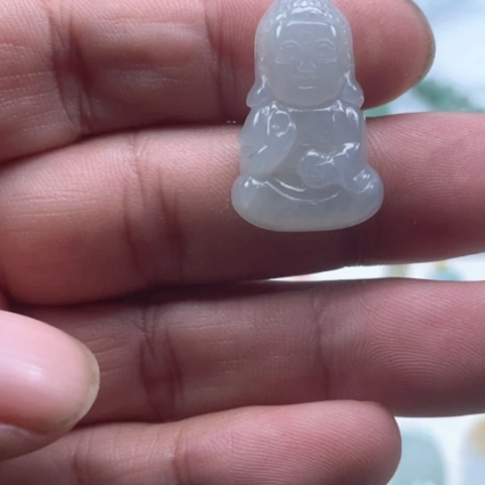 翡翠未镶嵌颈饰翡翠宝宝佛