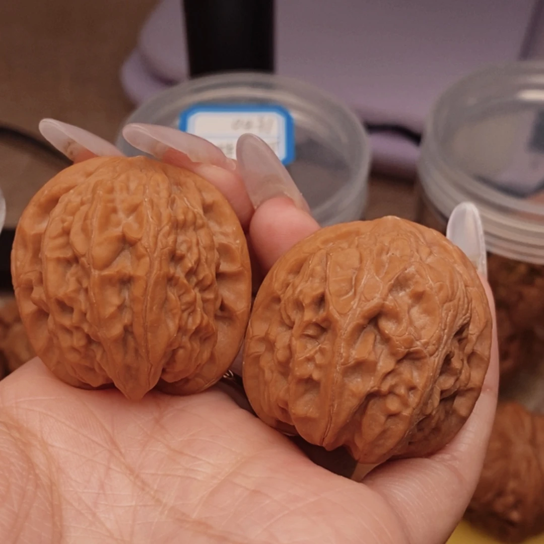 把件文玩核桃小龙珠