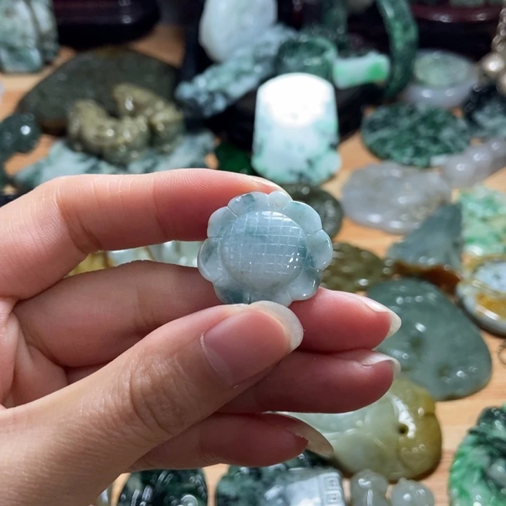 翡翠未镶嵌颈饰翡翠吊坠