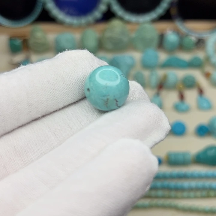 未镶嵌绿松石圆珠直径14.7mm，重4.64