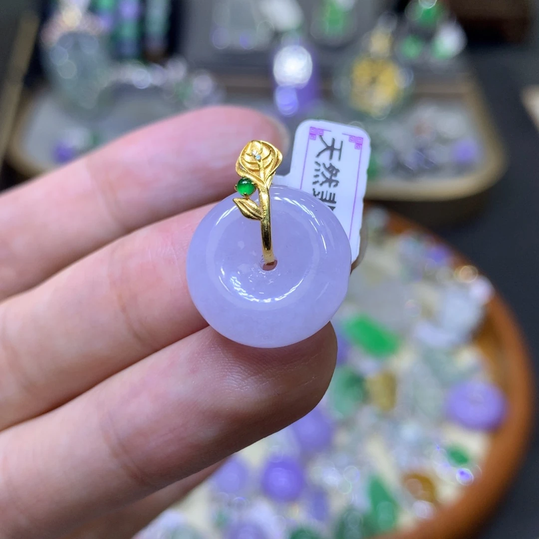 翡翠18K金镶嵌颈饰翡翠吊坠项链