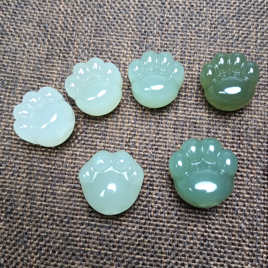 和田玉 时尚精致款冰透可爱抓米抓福小猫爪吊坠