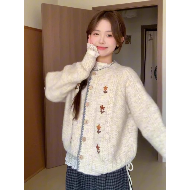 韩系高级感圆领长袖t恤刺绣开衫毛衣外套女秋季款慵懒风穿搭上衣