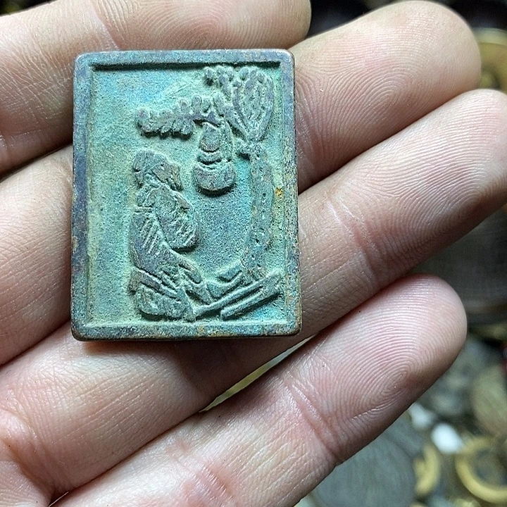 贵***叔小杨推荐铜物件一个