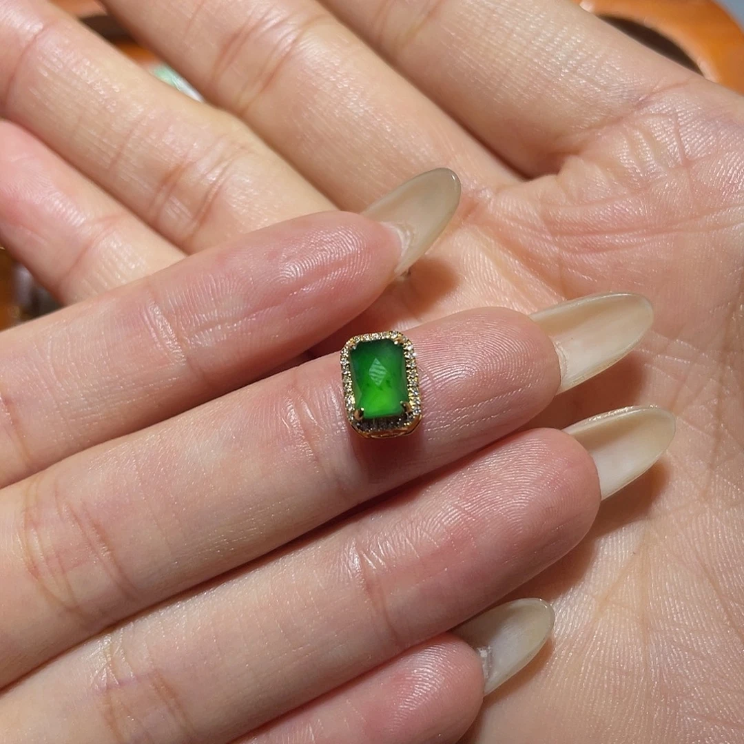 翡翠18K金镶嵌吊坠(不含链)