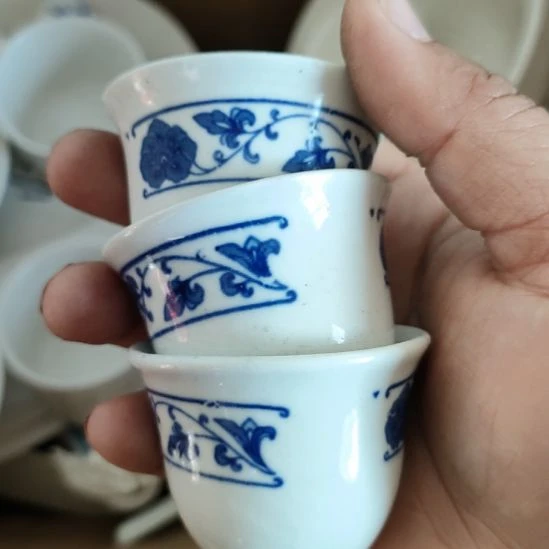 陶瓷三支微瑕疵品小酒杯完美者物拍