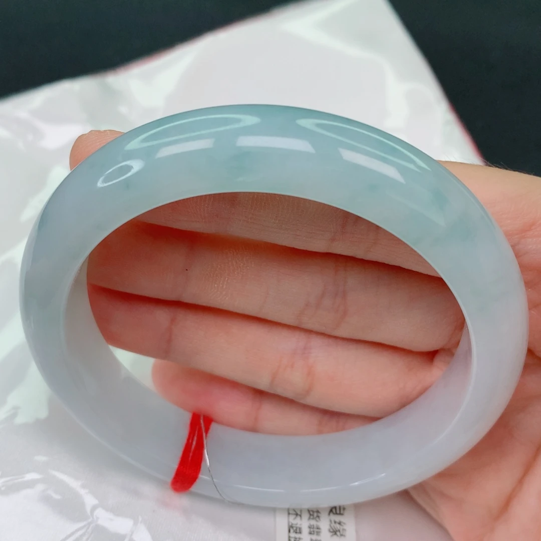 未镶嵌手镯翡翠61.3正圈，胶润细腻，版型好