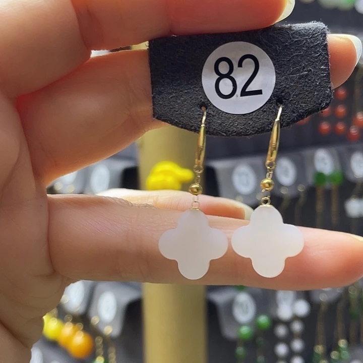 和田玉18K金镶嵌耳饰