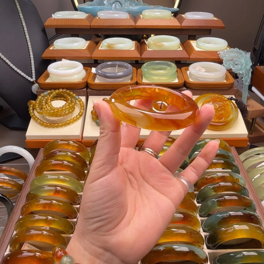 蛇纹石玉未镶嵌手镯56