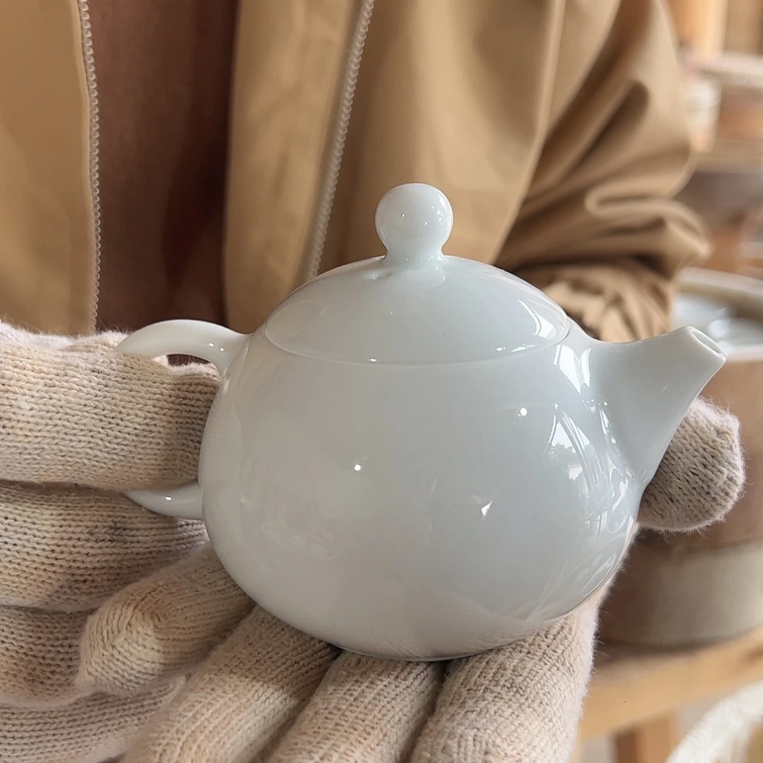 瓷柴窑 素胎小茶壶，微瑕二级