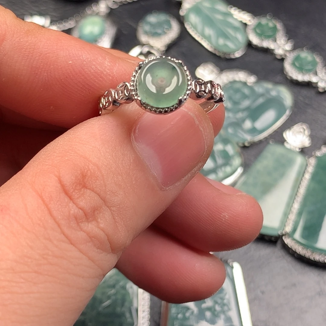 翡翠未镶嵌颈饰平安扣戒指