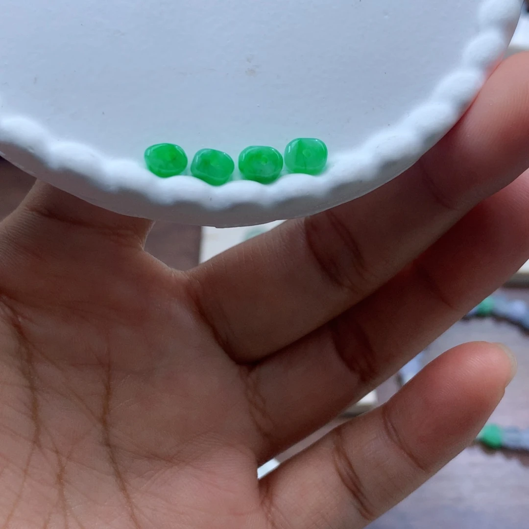 萍***翡翠未镶嵌颈饰翡翠