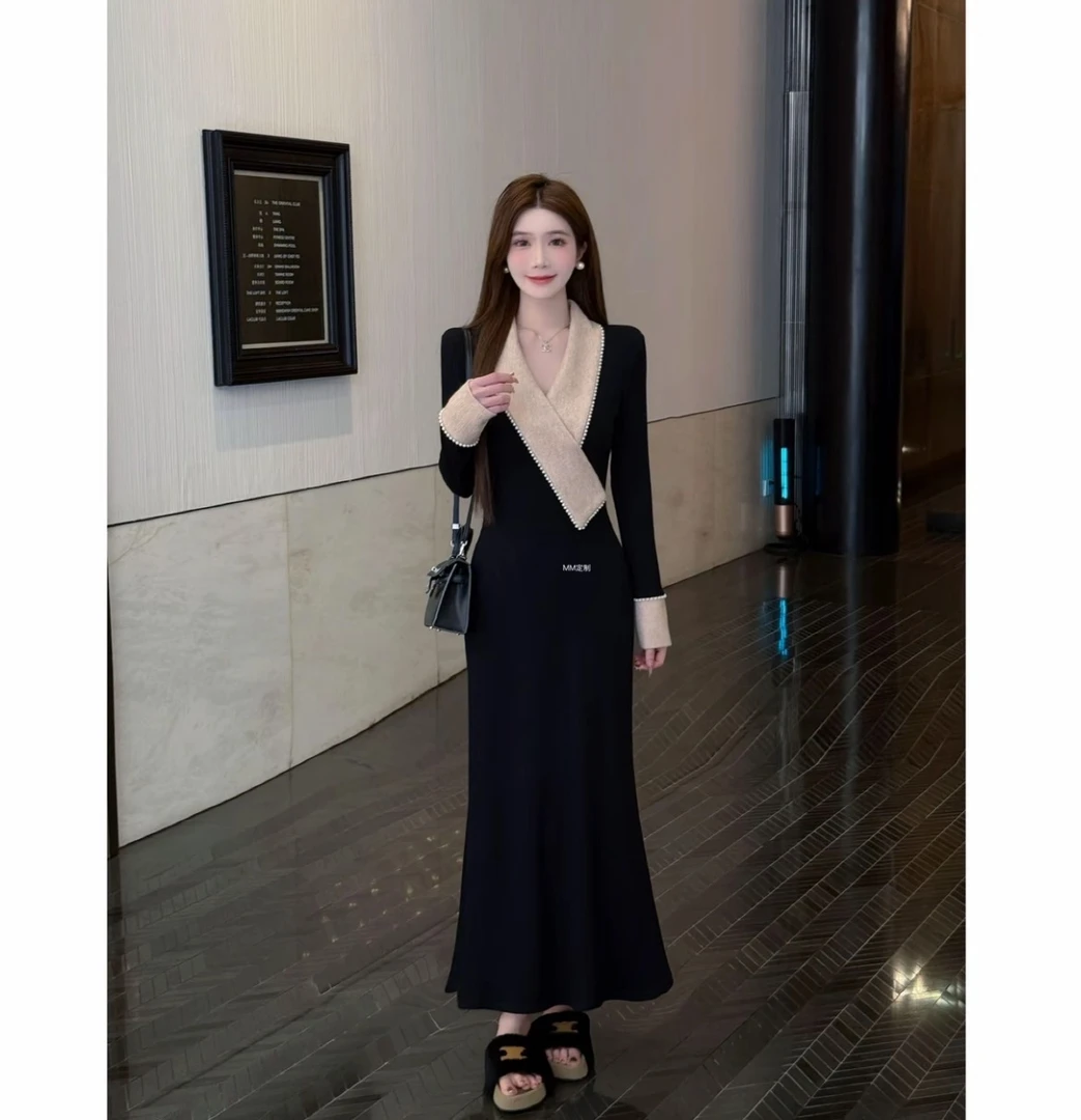 全能女主甜心月神冬季加绒气质V领珍珠拼接收腰显瘦连衣裙