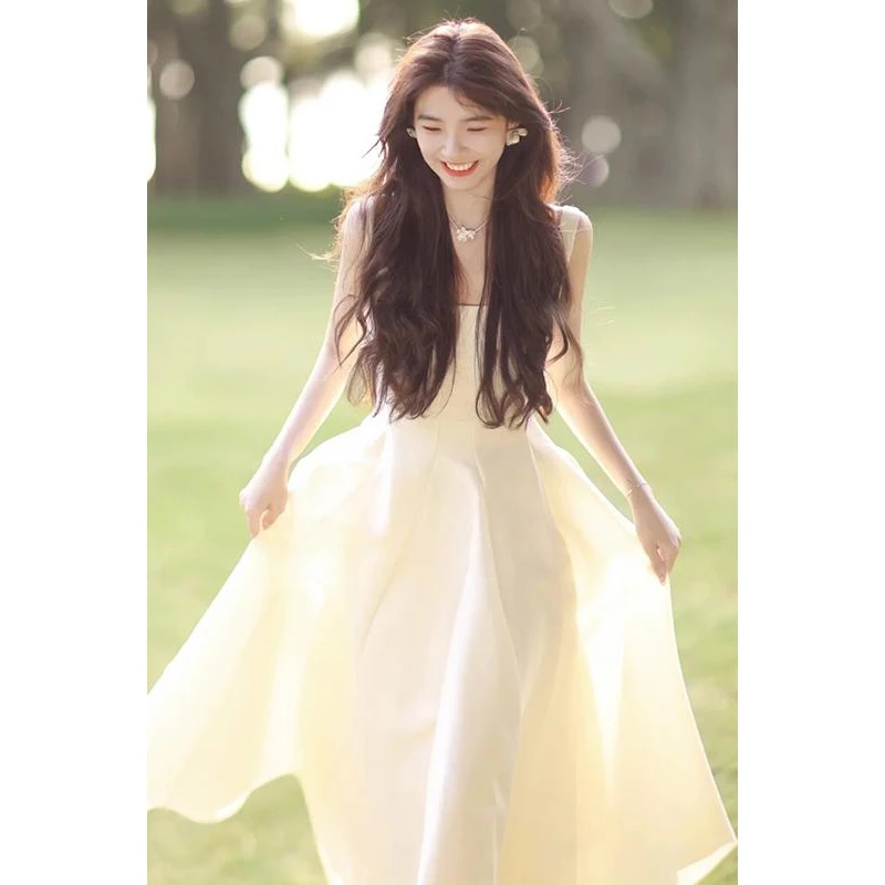 法式在逃公主夏新款订婚礼服领证小白裙平时可穿白色连衣裙夏季女