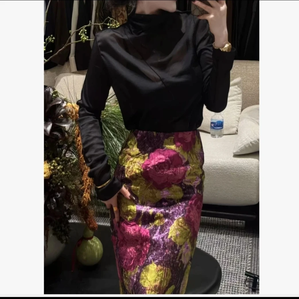 时尚百搭半高领长袖上衣搭配花朵半身裙时尚女装