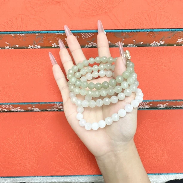 天然和田玉晴水浅色圆珠手串，多样性发货只发其一
