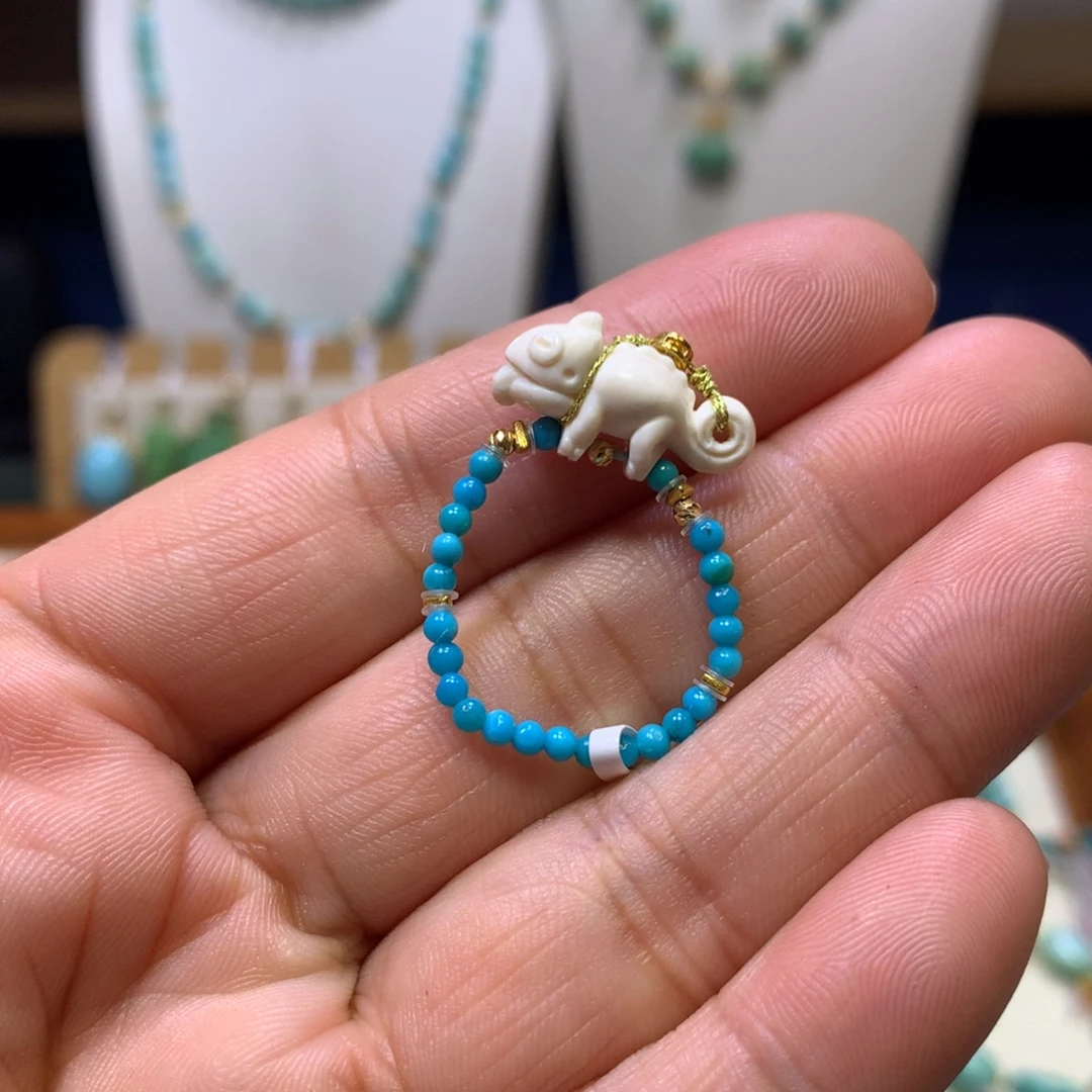 绿松石18K金镶嵌戒指