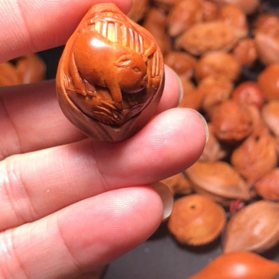 洋***月手串/手链橄榄核嵌入式代表作生肖猪