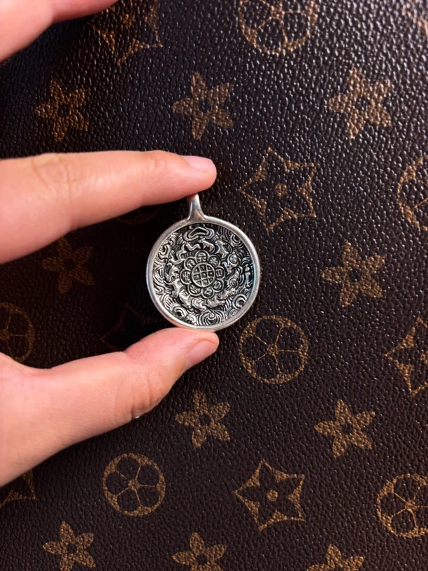 纯银朝天吼九宫八卦牌尺寸：30mm