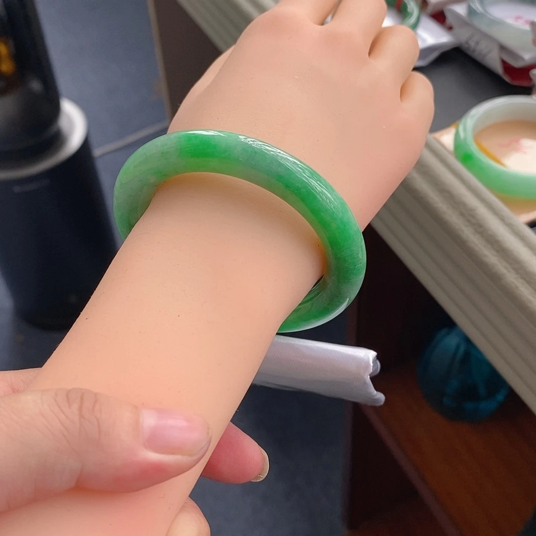 翡翠手镯未镶嵌6号