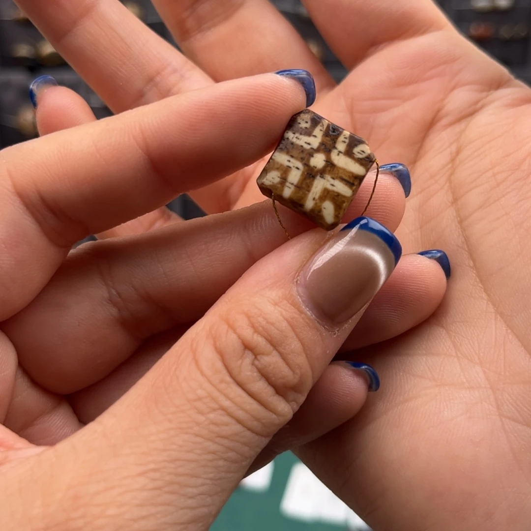 石英质玉吊坠(不含链)未镶嵌