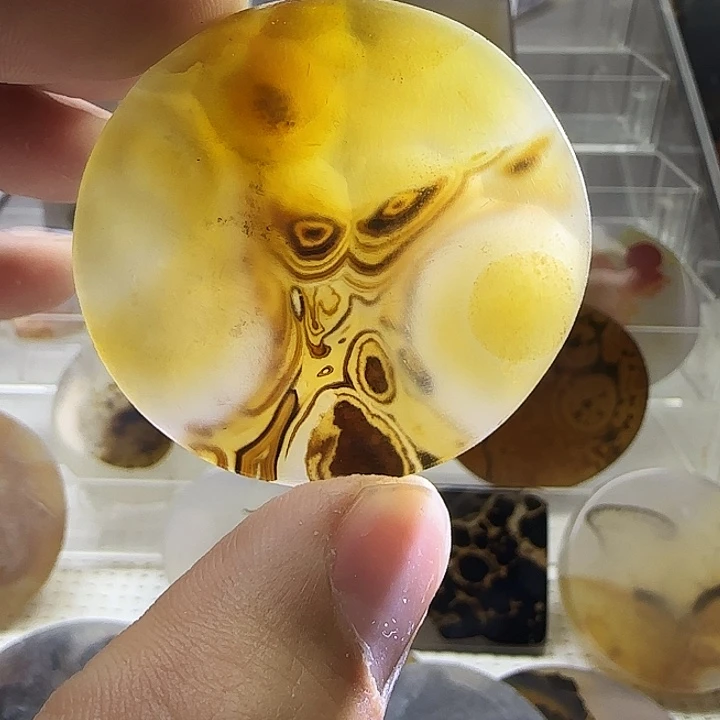 玛瑙/玉髓未镶嵌珠宝奇石