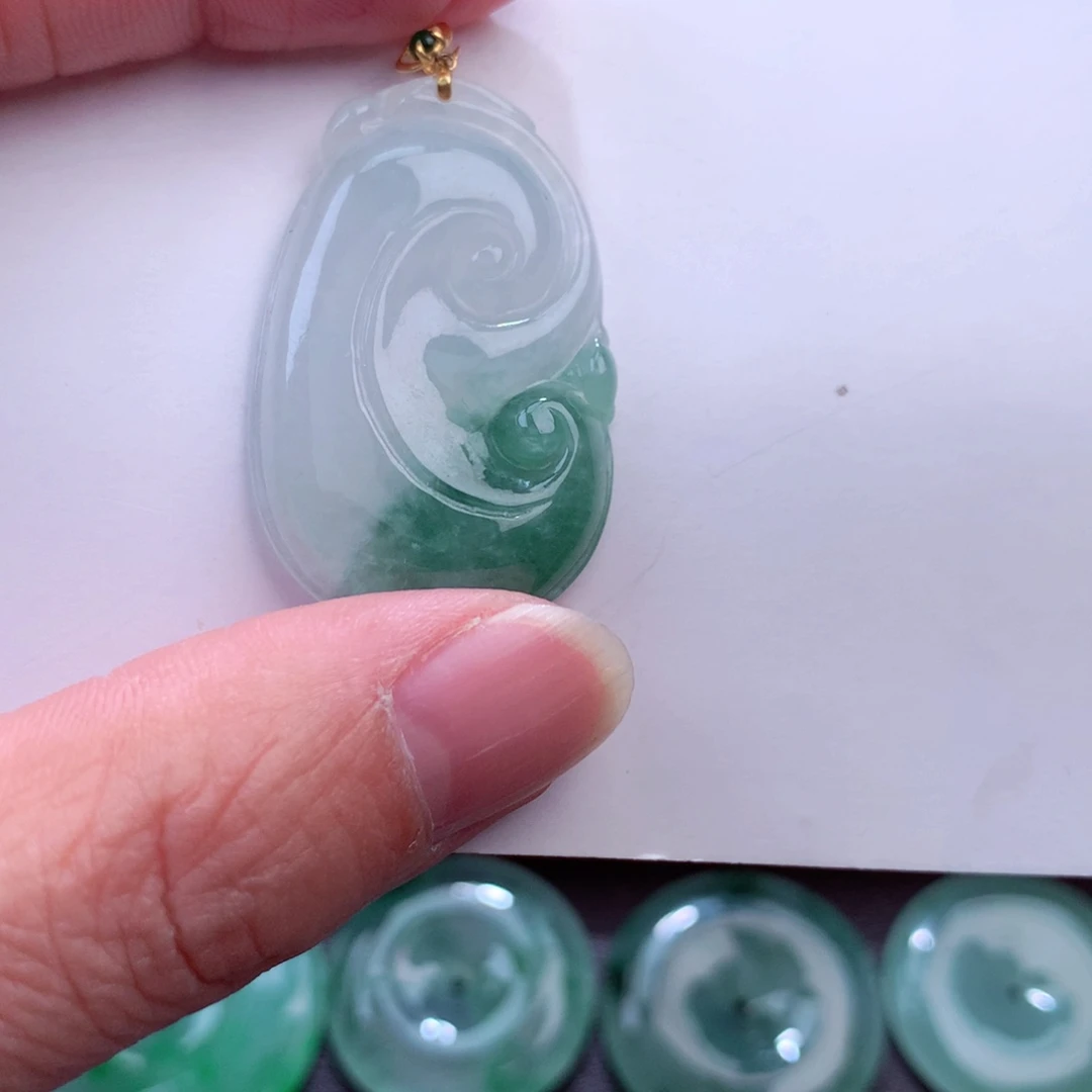 翡翠吊坠(不含链)18K金镶嵌