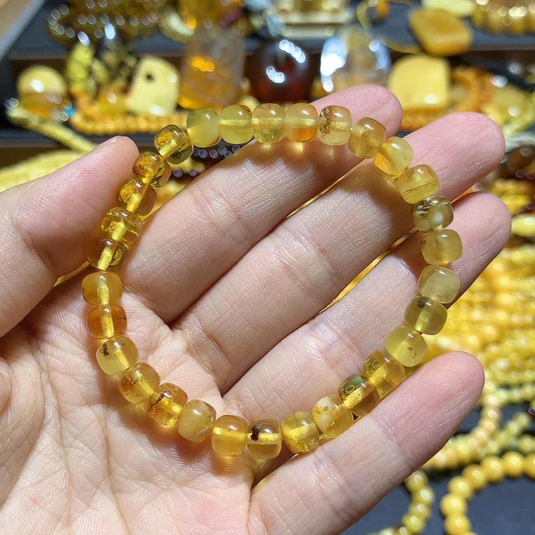 未镶嵌琥珀裸石多样性发其一