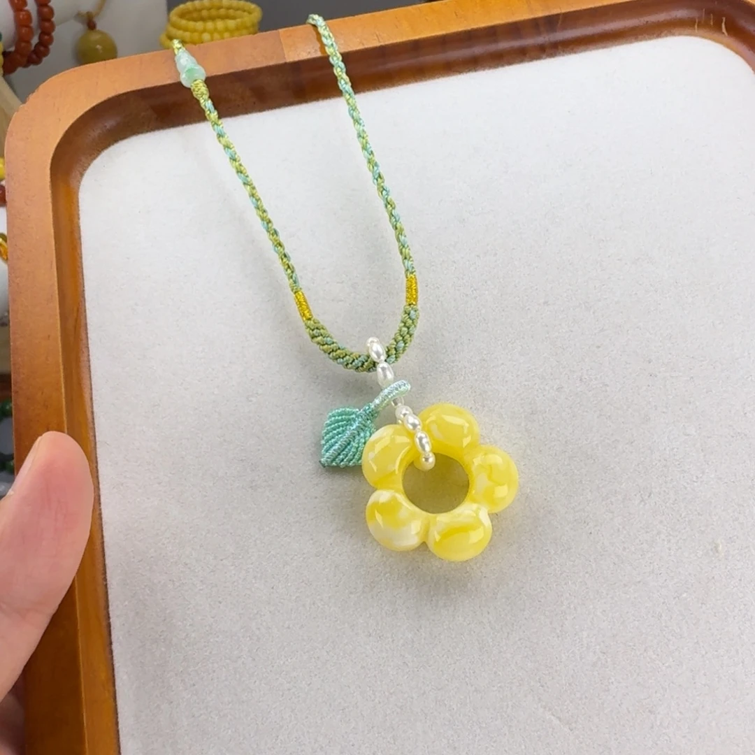 琥珀颈饰未镶嵌天然俄料白花吊坠