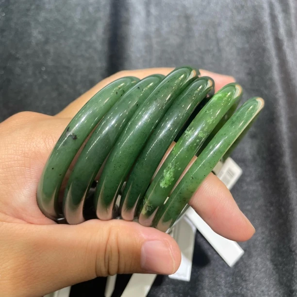 玉人晓云【俄罗斯辣阳绿】天然玉石和田玉碧玉手镯（多样性发货一件）