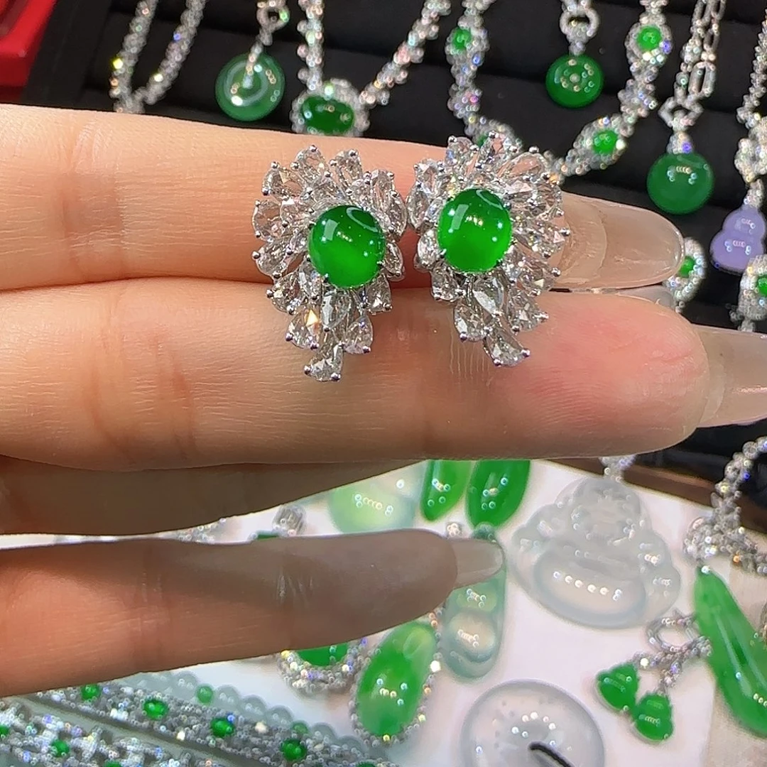 翡翠18K金镶嵌戒指