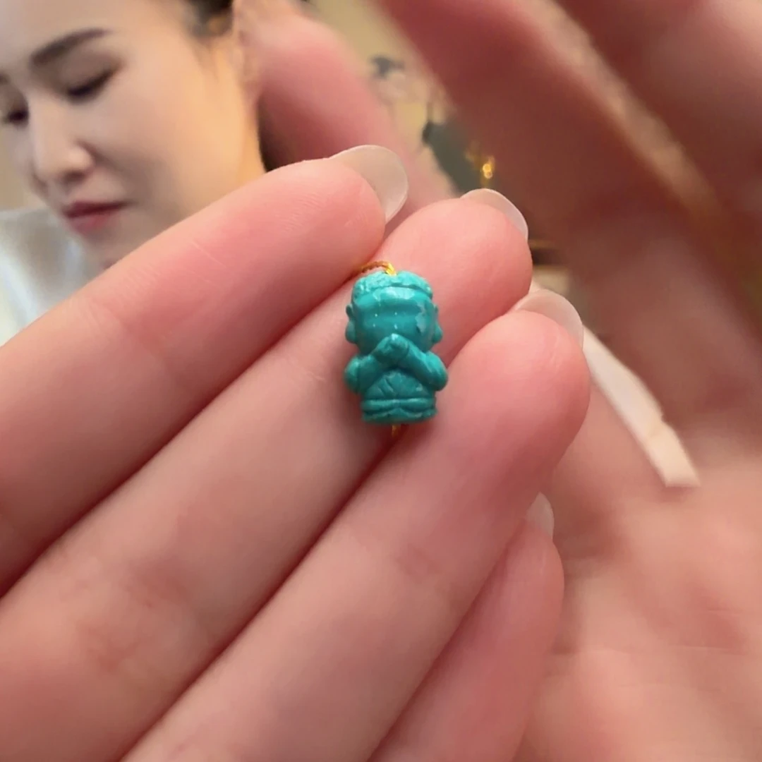 绿松石未镶嵌颈饰