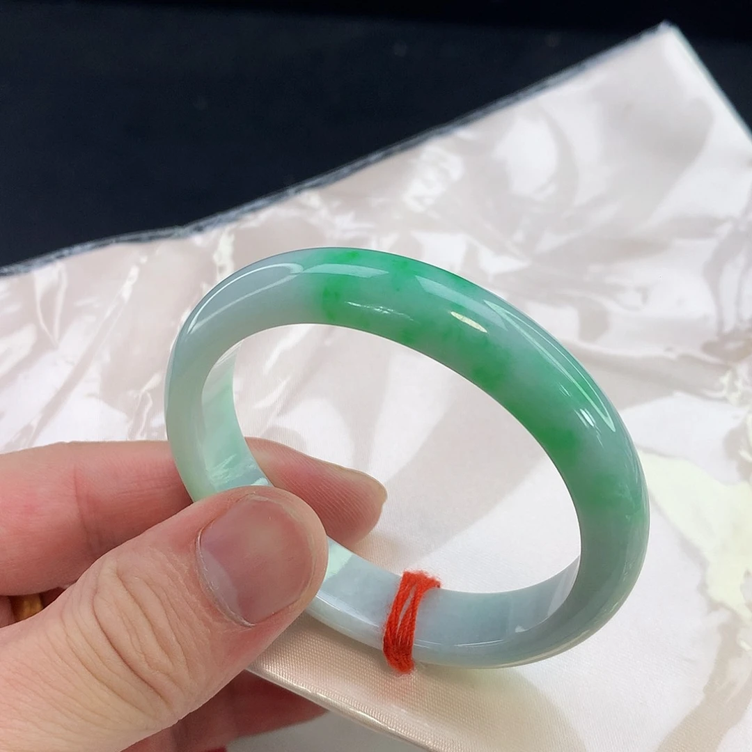 翡翠手镯未镶嵌贵妃 041缅甸天然翡翠A货