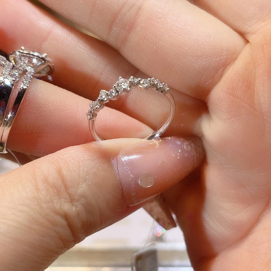 实验室培育钻石18K金镶嵌0.23，12