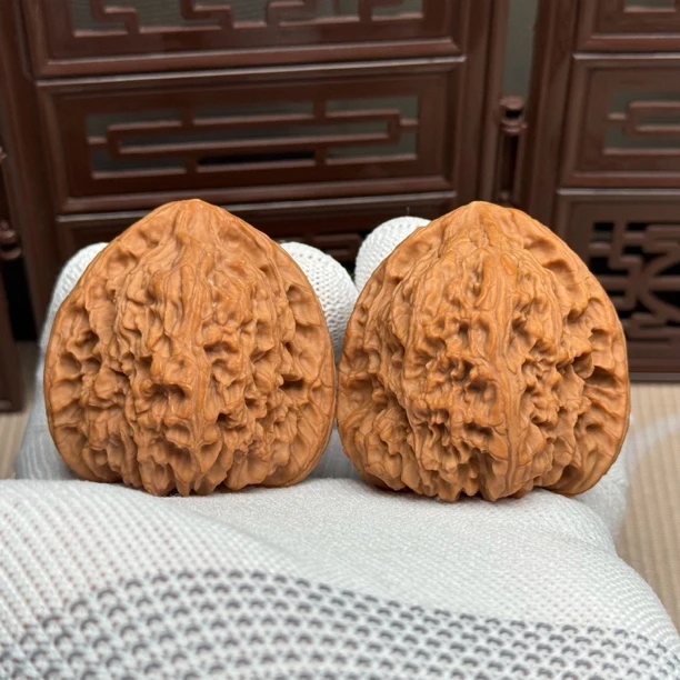 精选高炮三角南疆石，边44.5肚42高44，老树山地果一物一图精配全品