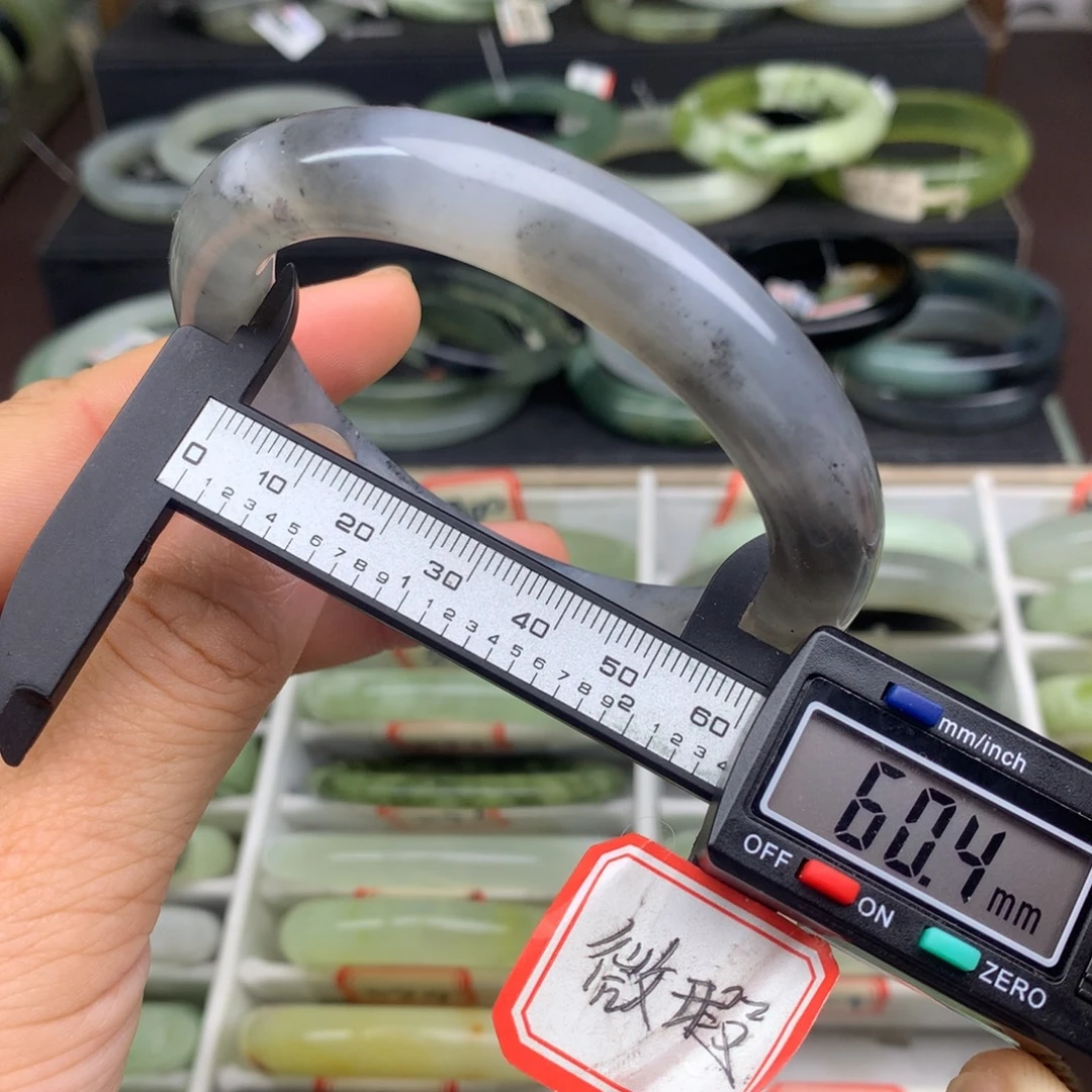 蛇纹石玉未镶嵌手镯904