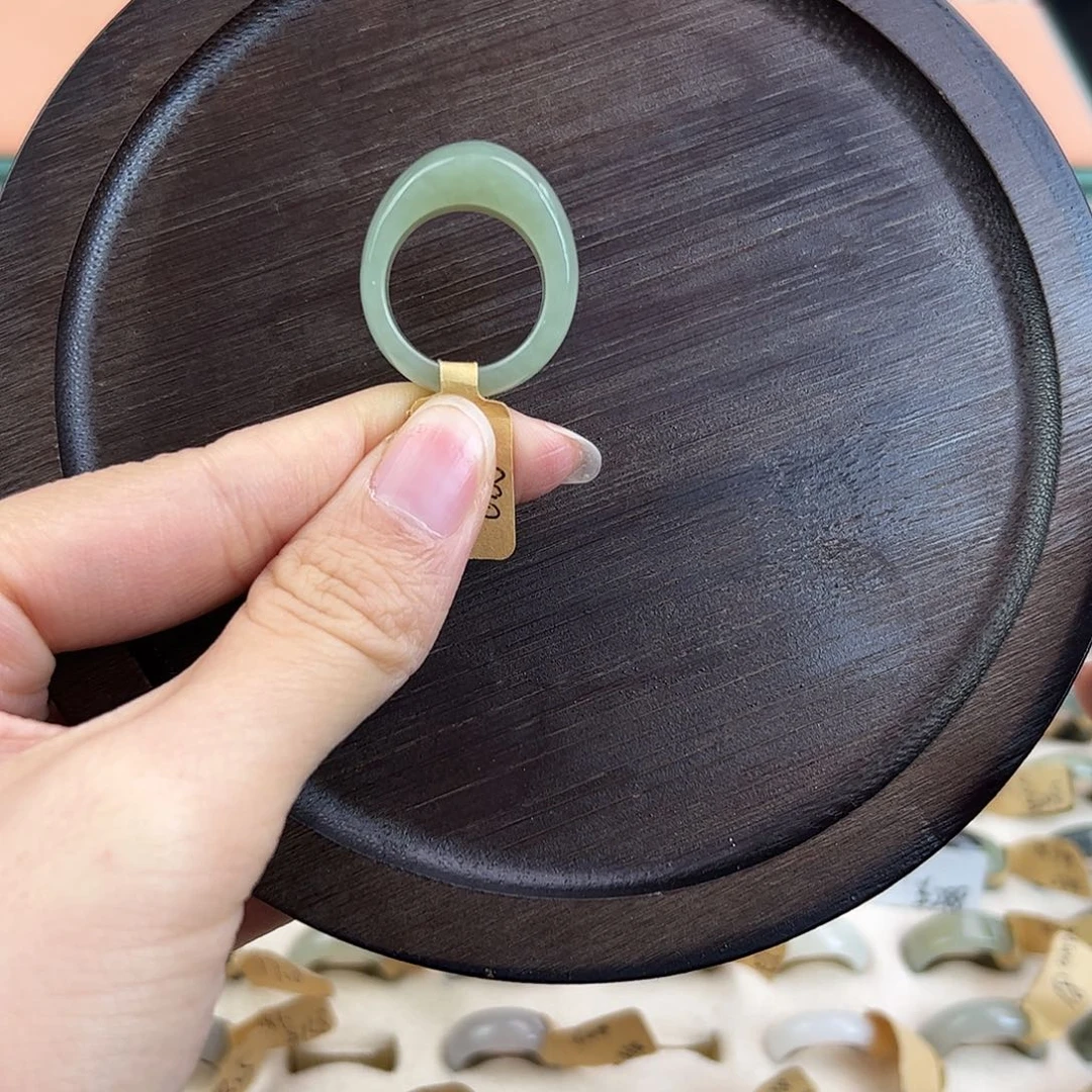 暗***姐和田玉（糖玉）未镶嵌戒指18.4