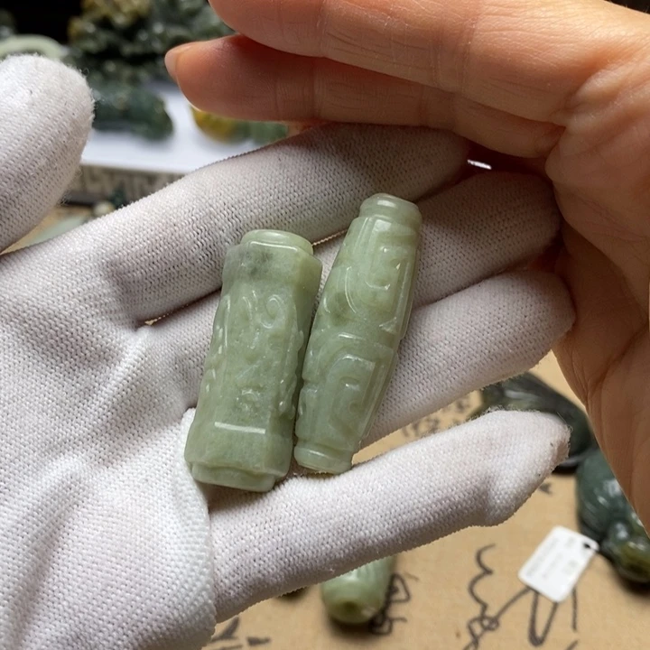 岫岩河磨玉（透闪石质玉）手把未镶嵌小**光
