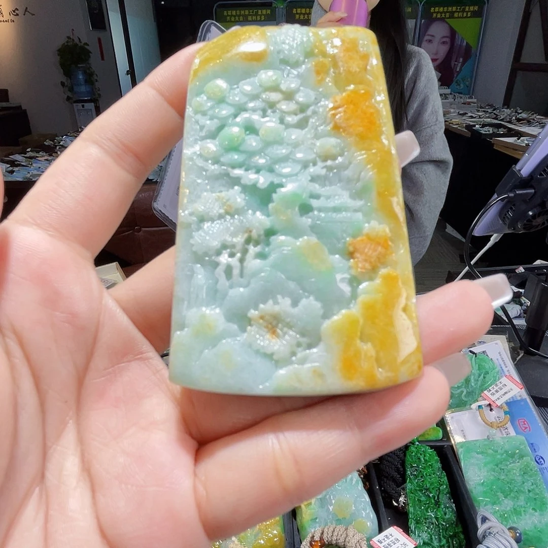 颈饰未镶嵌翡翠一