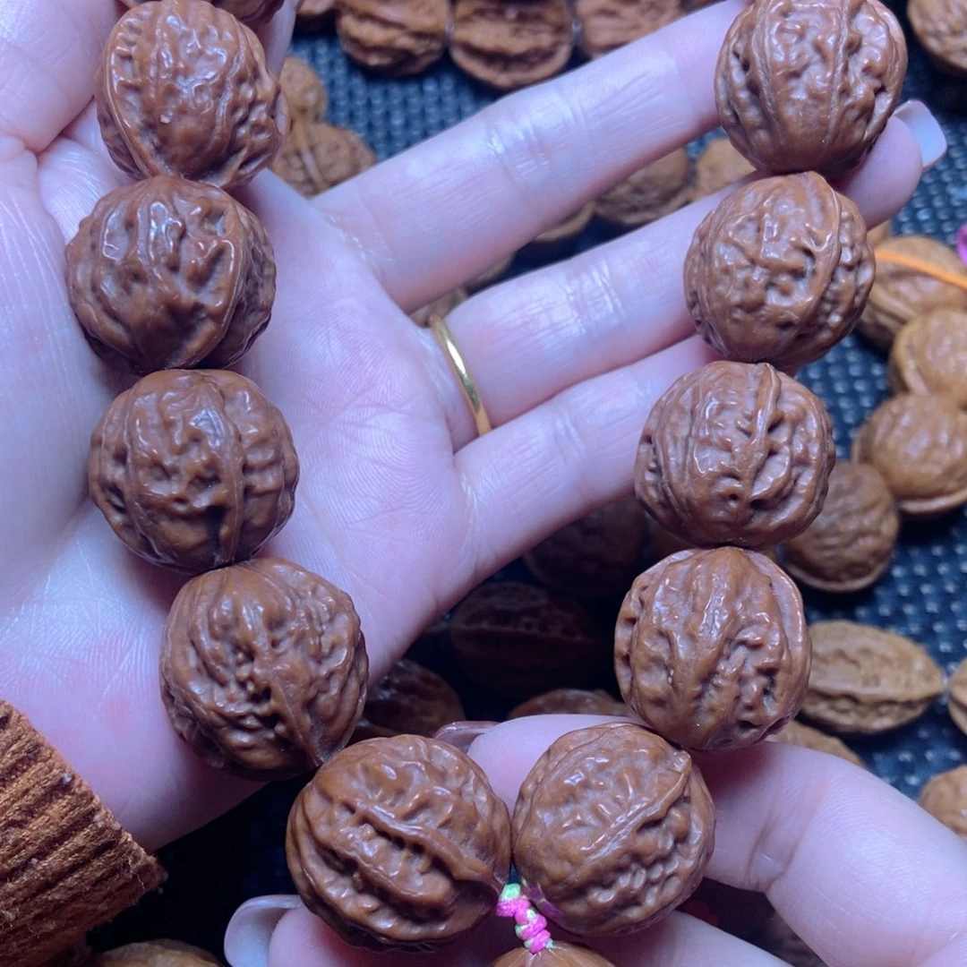 文玩核桃手串三棱正奔手持